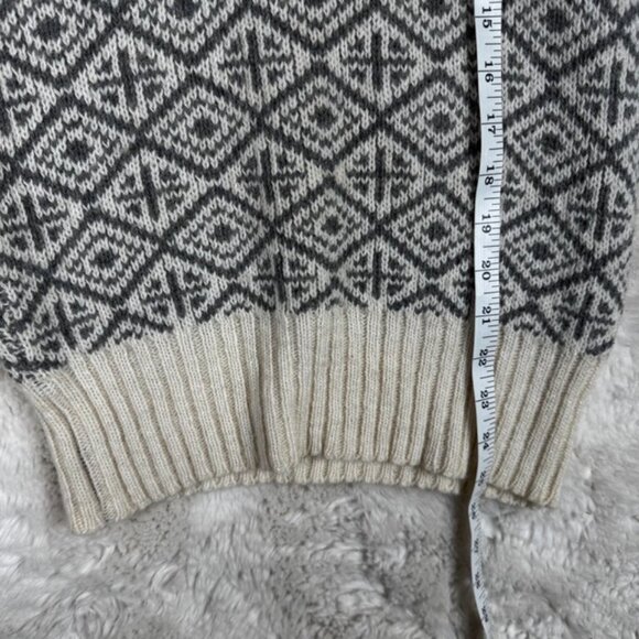 Vintage 100% Wool Danish Design Turtleneck Snowflake Sweater Women's Small - Picture 7 of 11